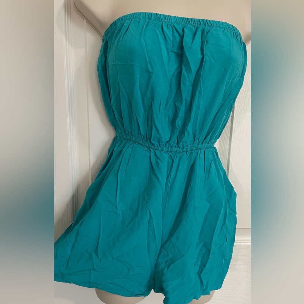 Romper, needs ironing - Picture 3 of 4